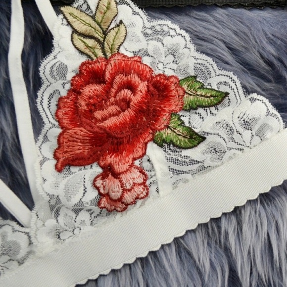 White Rose Strappy Lace Bralette - Picture 2 of 4